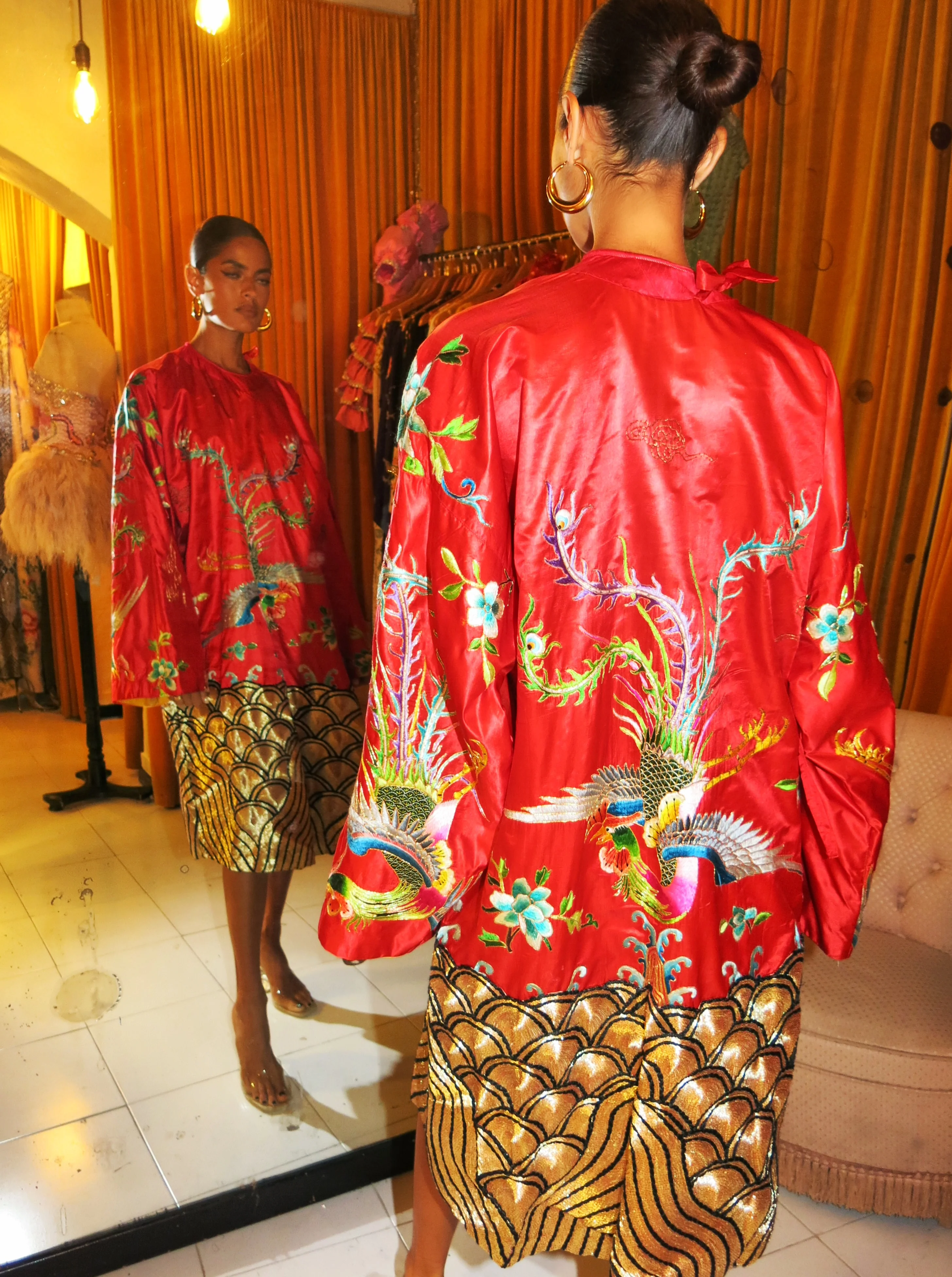 20th Century Chang-Fu Red Satin Robe - Image 5