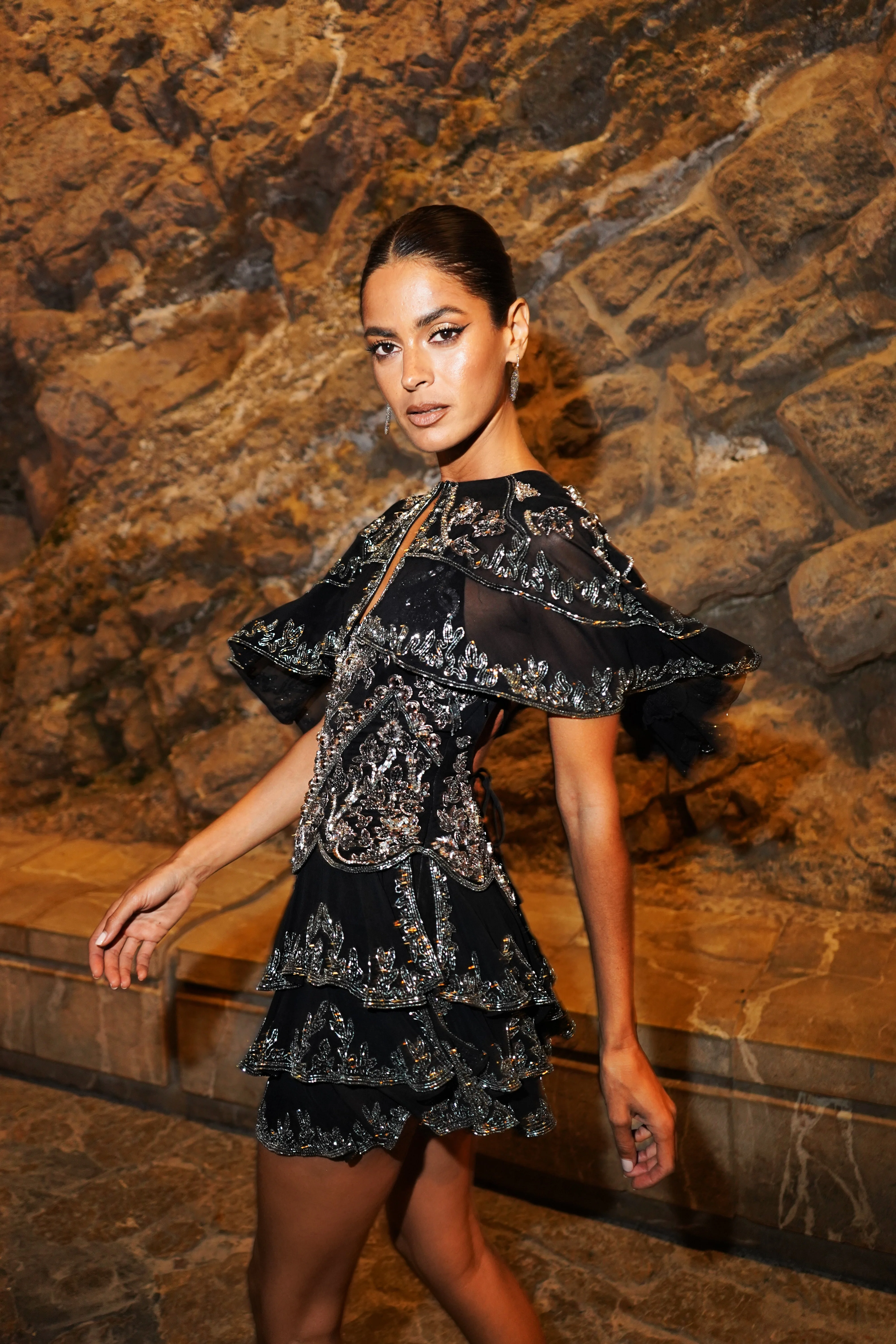 Moonshine Cape - Onyx - Image 5