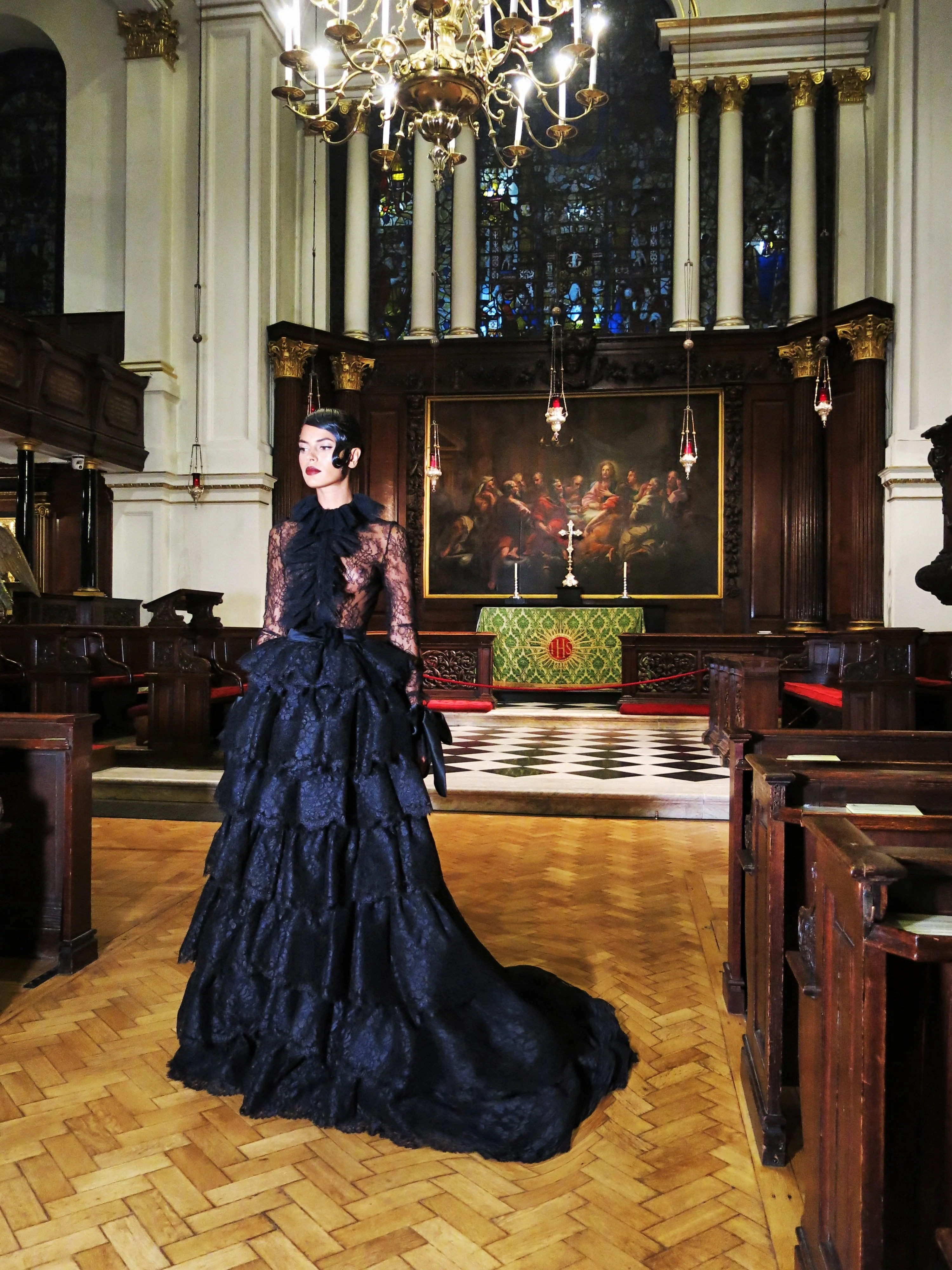 Runway Ruffled Lace Top & Skirt - Image 6